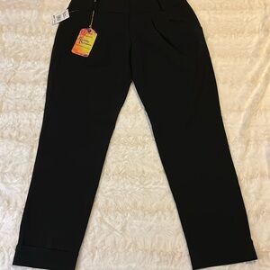 Casual Dress Pants capri style pleated with front pockets and cuffed at bottom